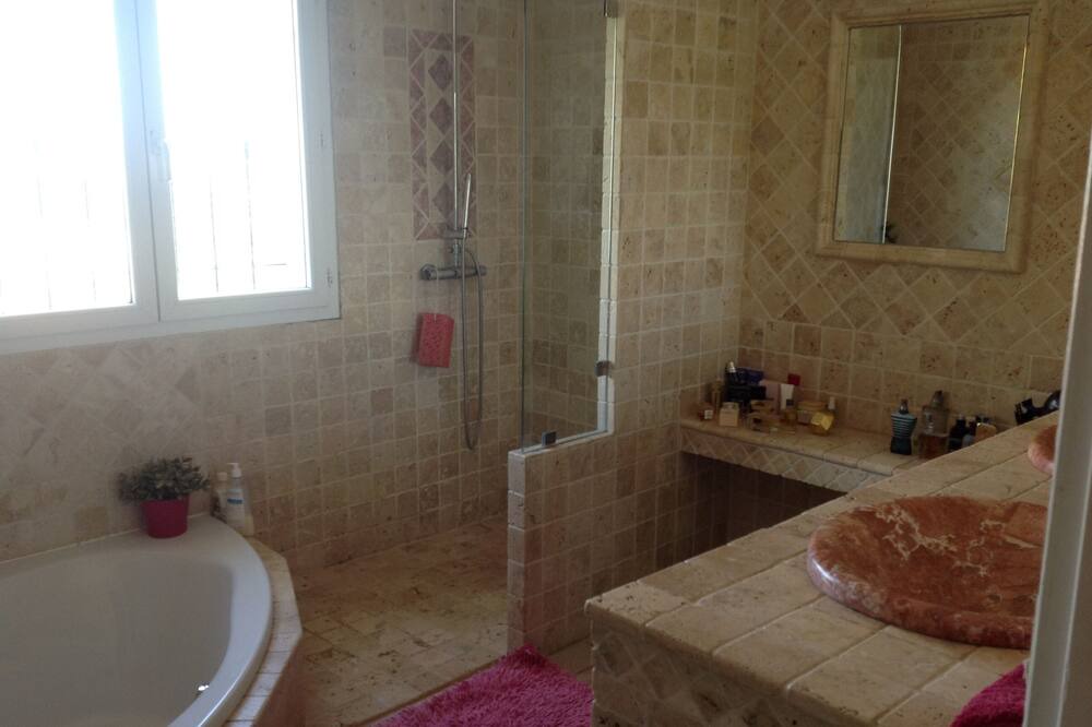 Photo of Bathroom in La Farlede