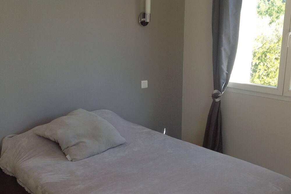 Photo of Bedroom in La Farlede
