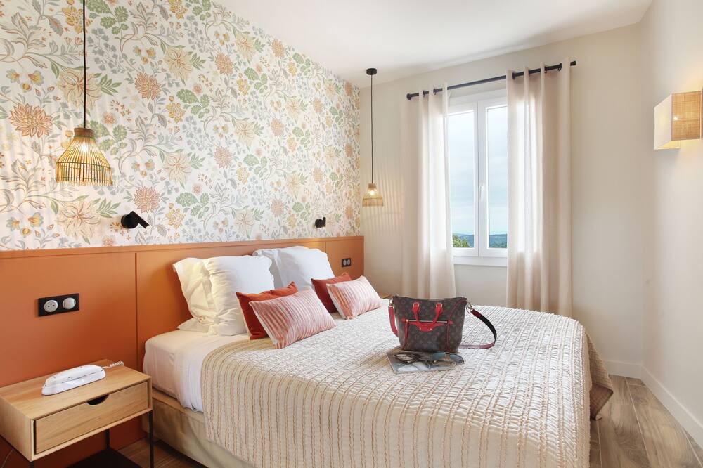 Photo of Bedroom in Gassin