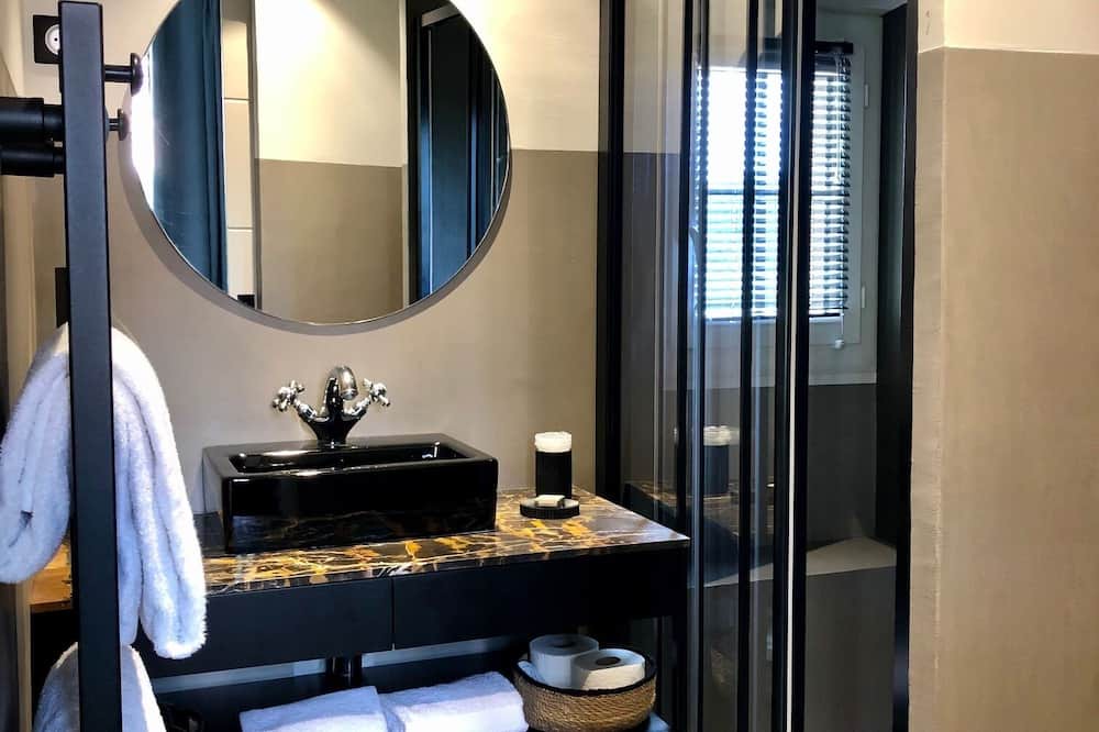 Photo of Bathroom in Gassin