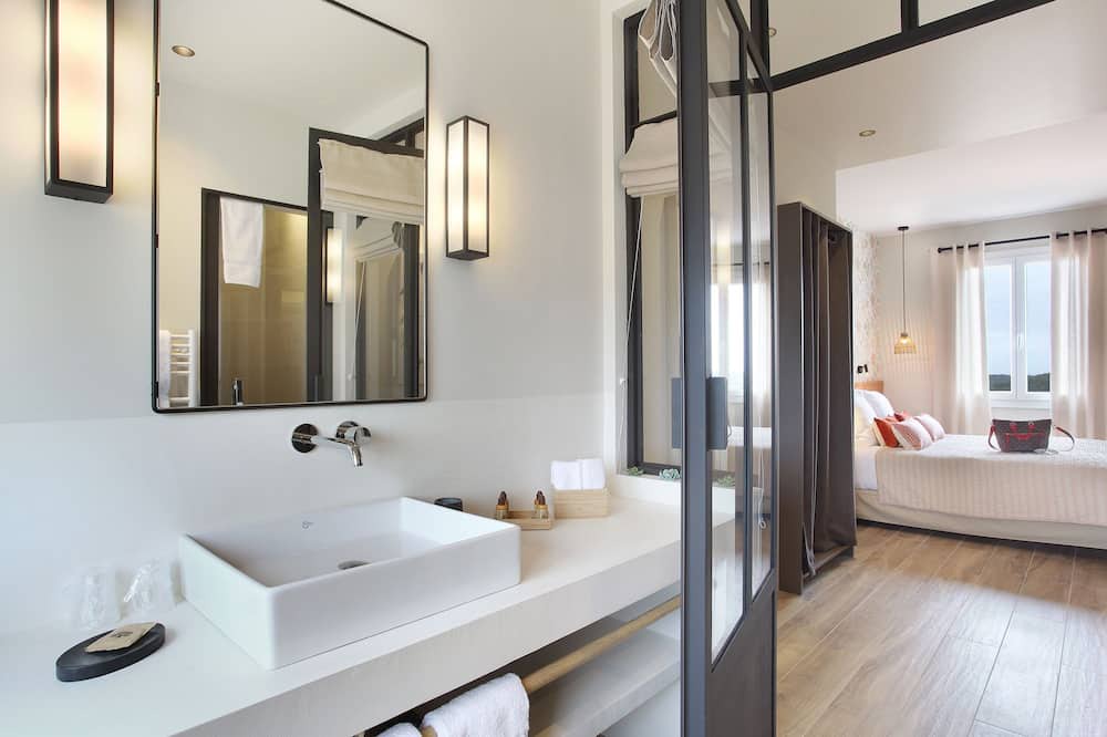 Photo of Bathroom in Gassin