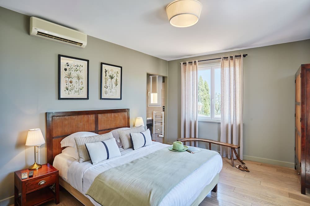 Photo of Bedroom in Gassin