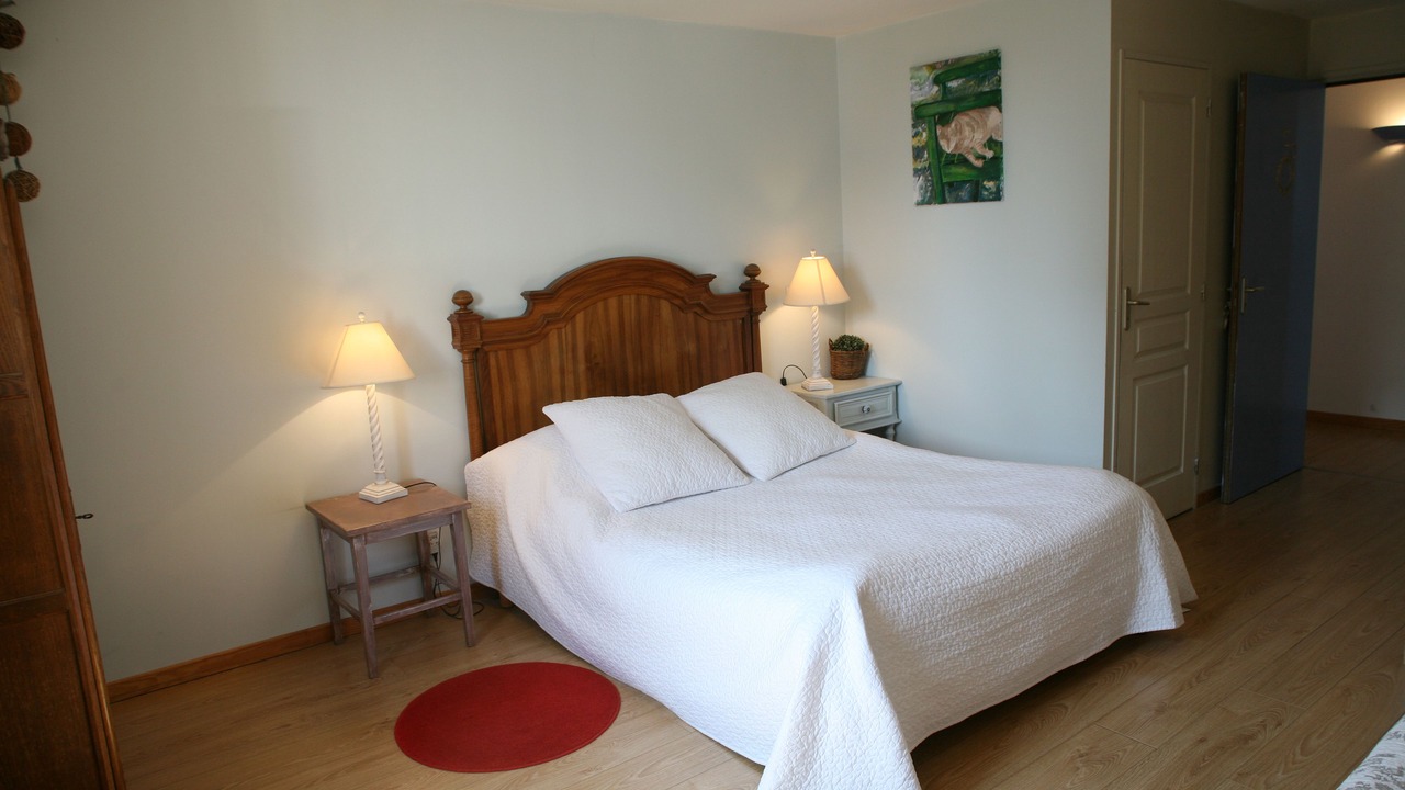 Photo of Bedroom in Sainghin-en-Weppes