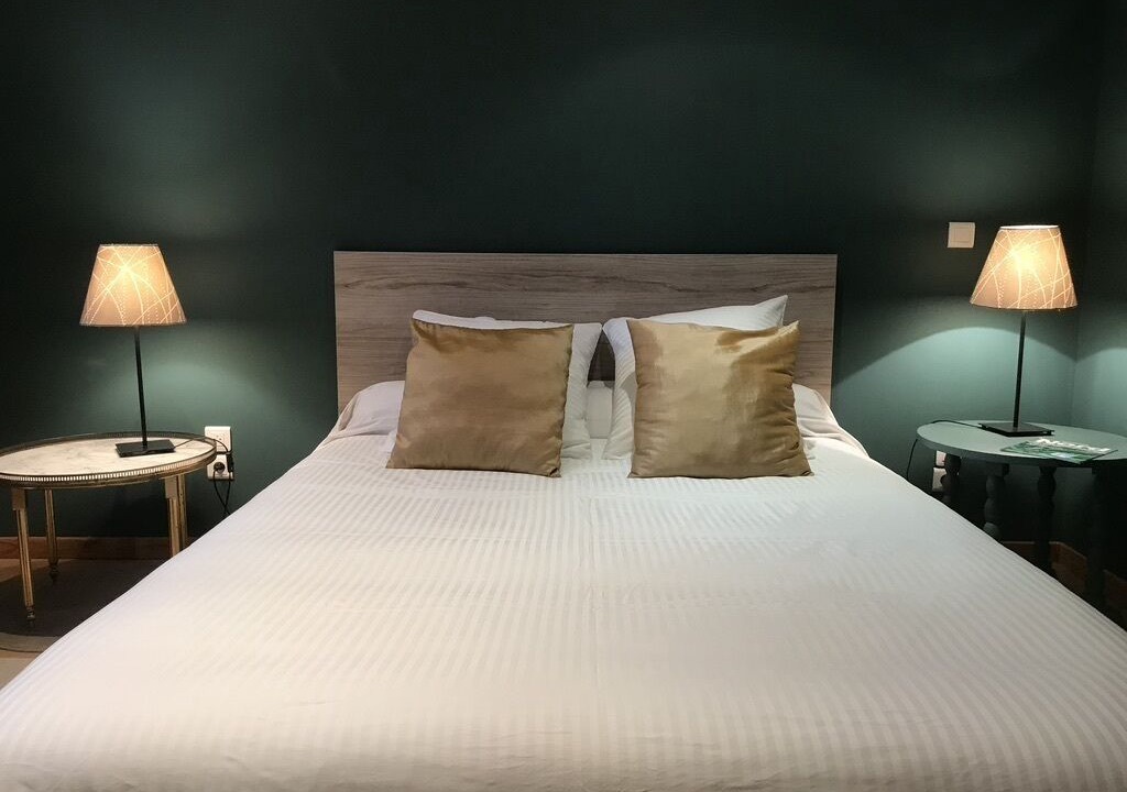 Photo of Bedroom in Sainghin-en-Weppes