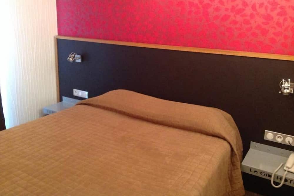 Photo of Bedroom in Loheac