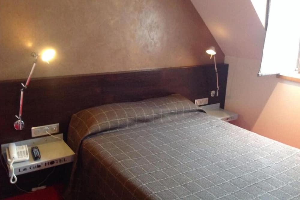 Photo of Bedroom in Loheac