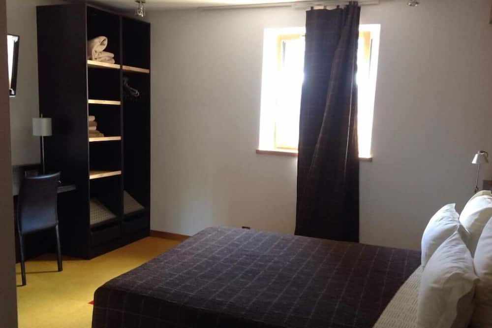 Photo of Bedroom in Loheac