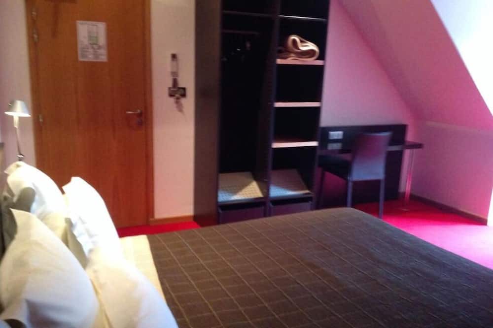 Photo of Bedroom in Loheac