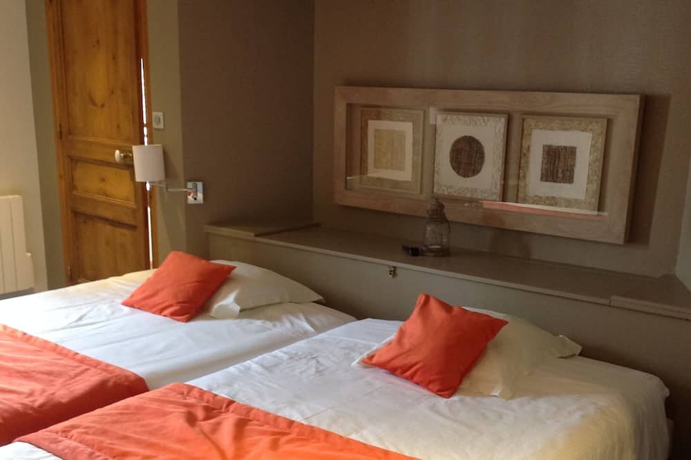 Photo of Bedroom in Loheac