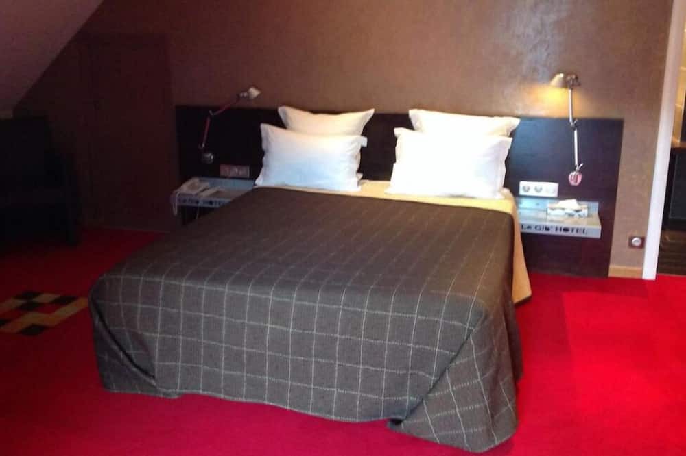 Photo of Bedroom in Loheac