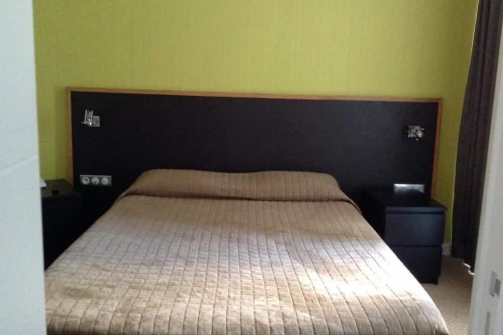 Photo of Bedroom in Loheac