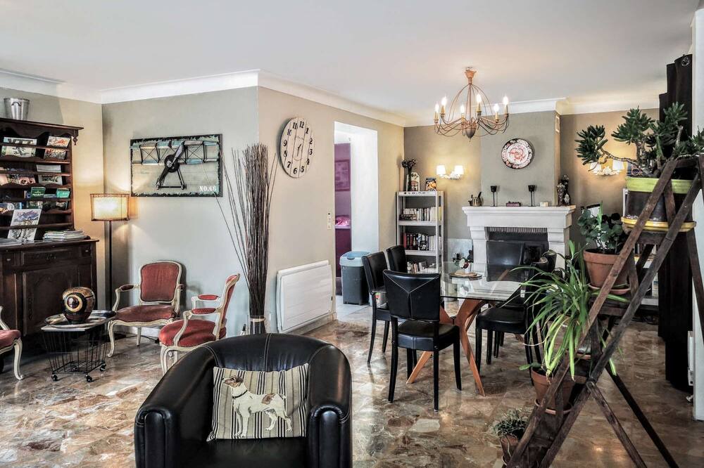 Photo of Livingroom in Forcalquier