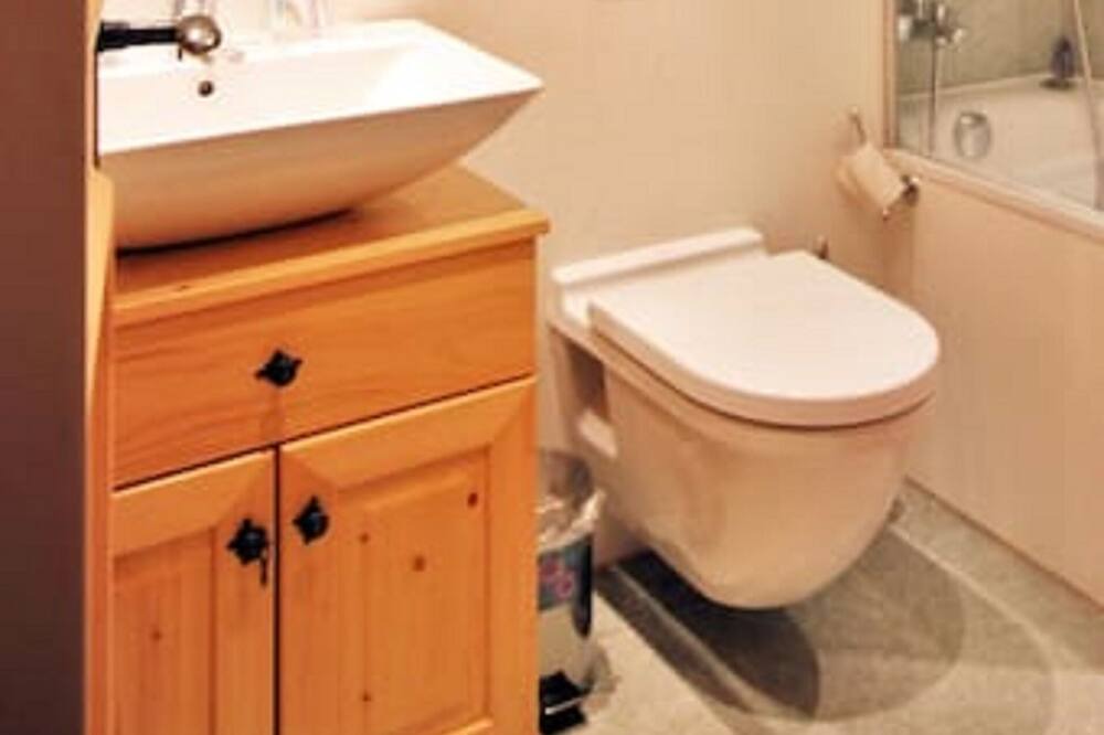 Photo of Bathroom in Champfer