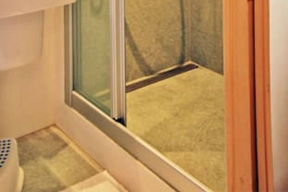 Photo of Bathroom in Champfer