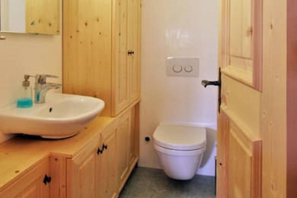 Photo of Bathroom in Champfer