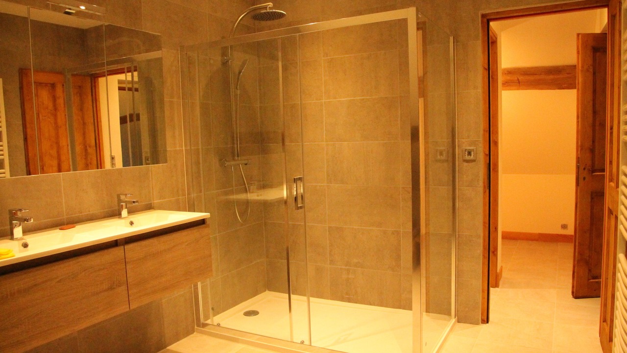 Photo of Bathroom in Vezelay