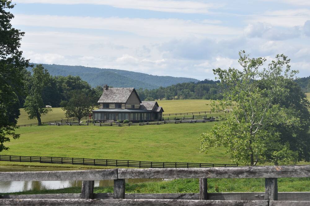 Photo of Outdoor in Flint Hill