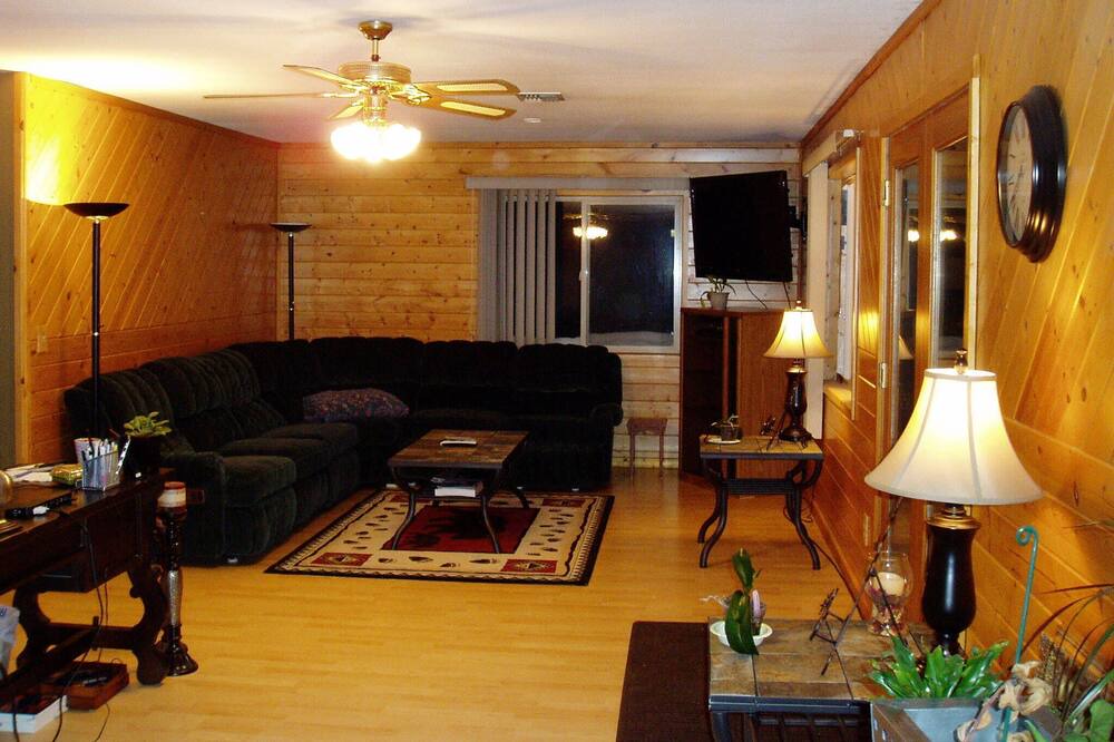 Photo of Livingroom in Cooke City-Silver Gate