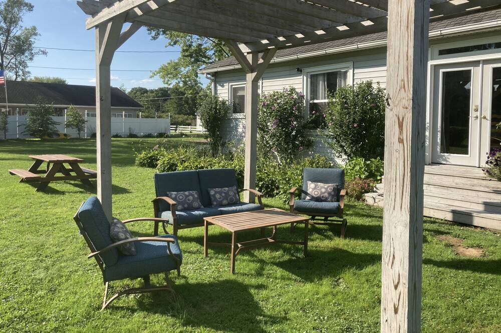 Photo of Outdoor in Conneaut Lakeshore