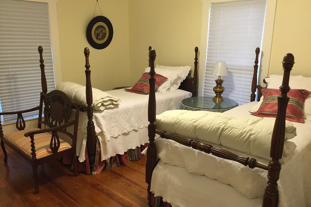 Photo of Bedroom in Rich Hill