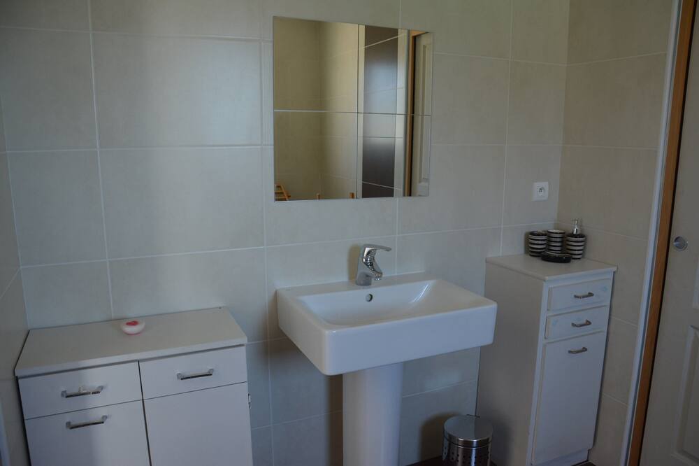 Photo of Bathroom in Latour-Bas-Elne