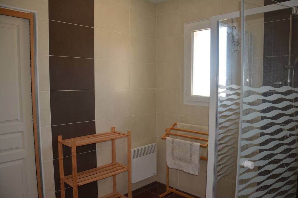 Photo of Bathroom in Latour-Bas-Elne