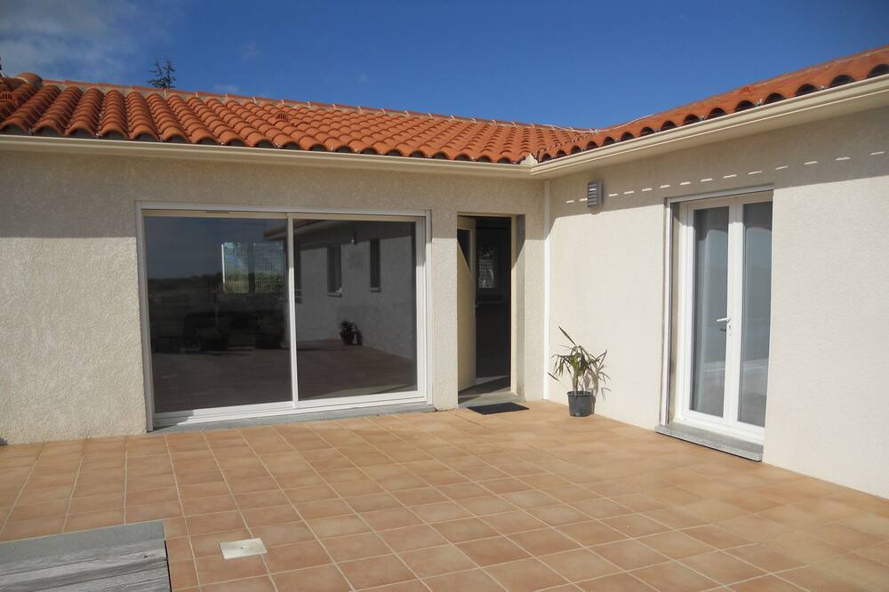 Photo of Patio Balcony in Latour-Bas-Elne