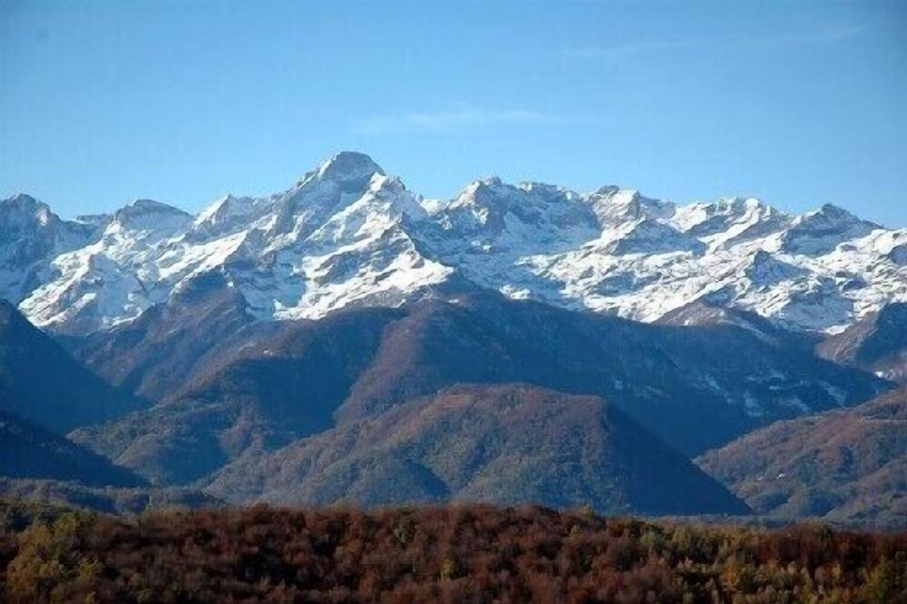 Photo of Outdoor in Aleu