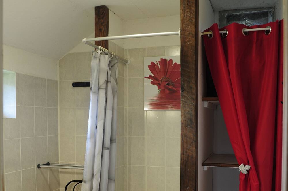 Photo of Bathroom in Aleu