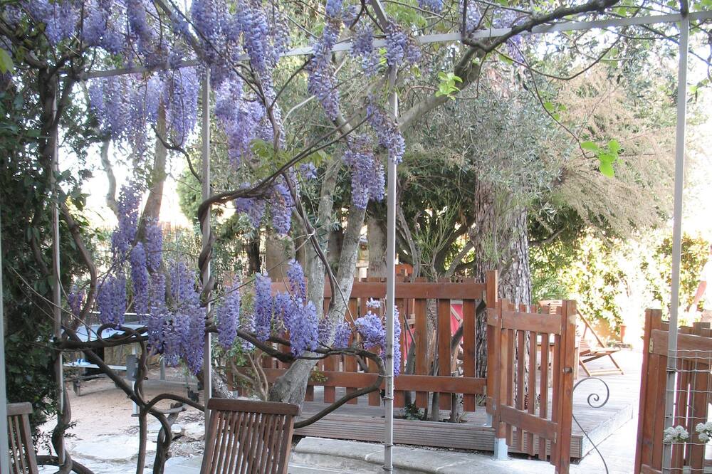 Photo of Patio Balcony in Vedene