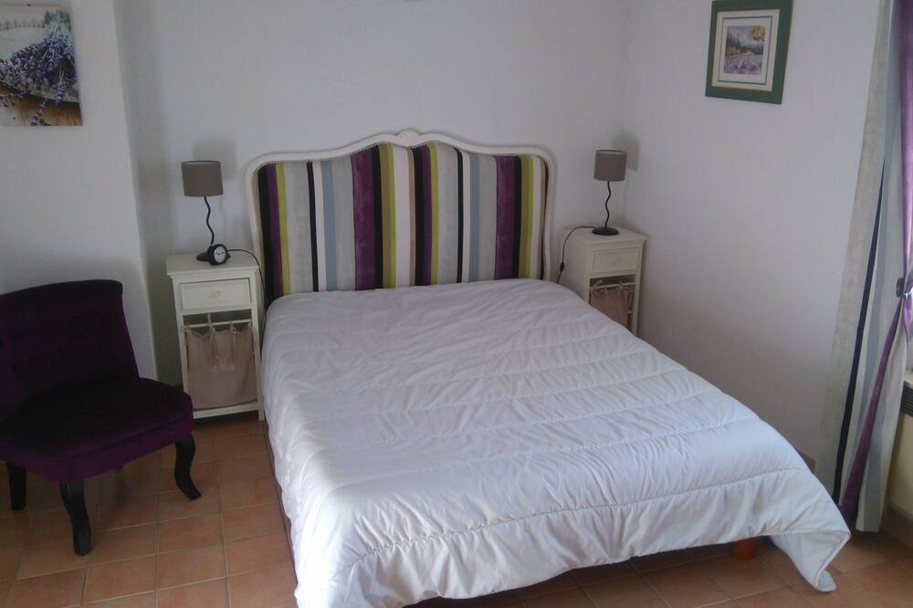 Photo of Bedroom in Vedene