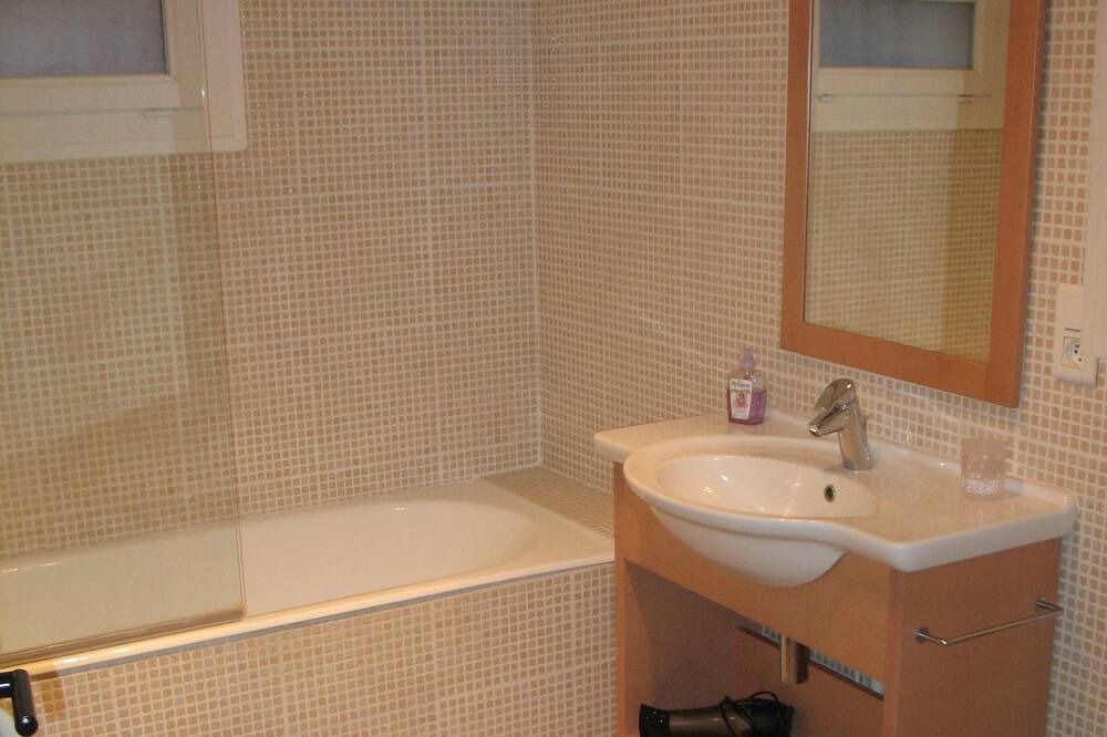 Photo of Bathroom in Vedene