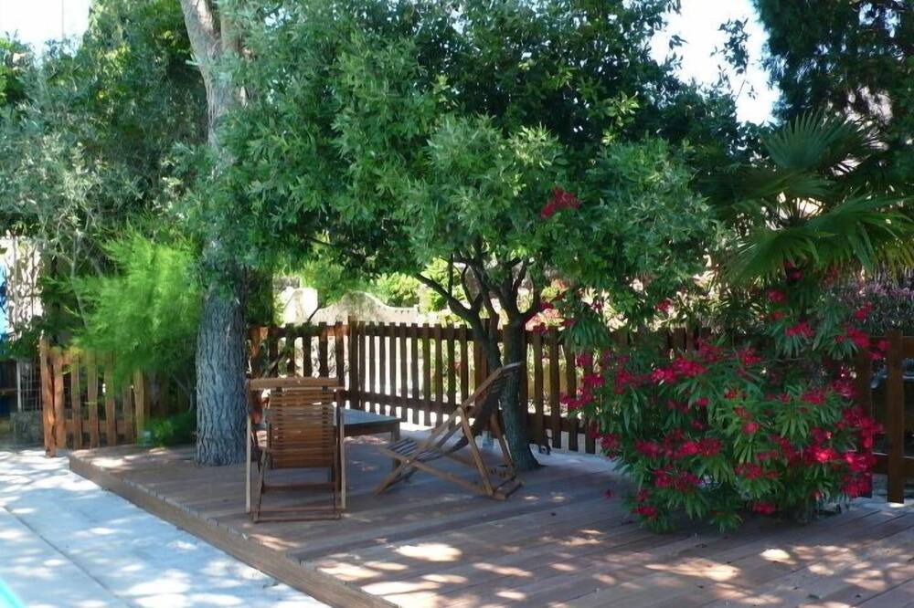 Photo of Outdoor in Vedene