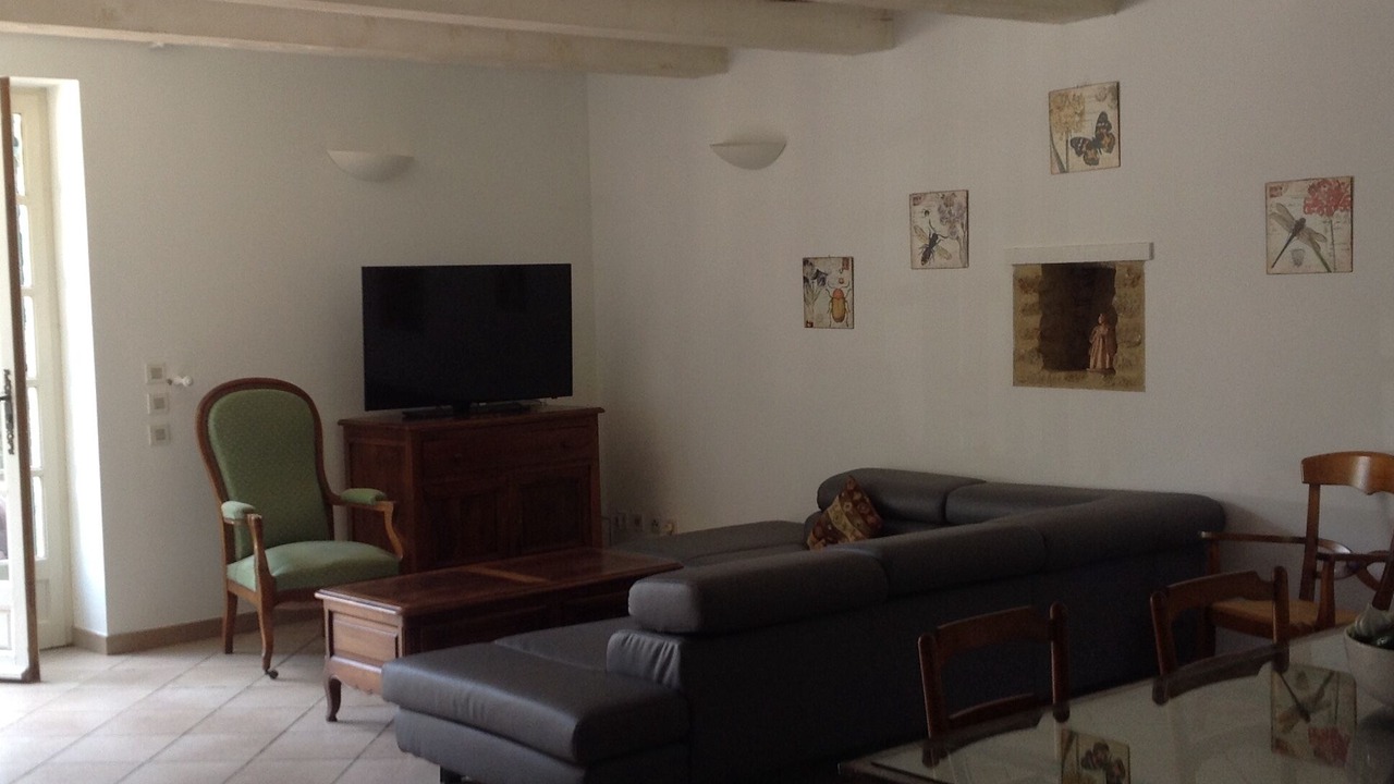 Photo of Livingroom in Camaret-sur-Aigues