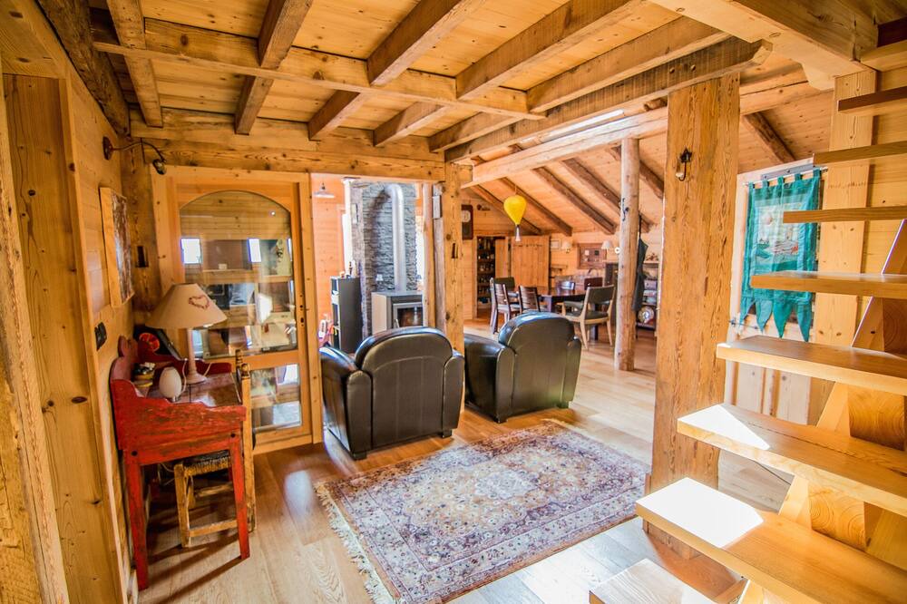 Photo of Livingroom in Les Clefs