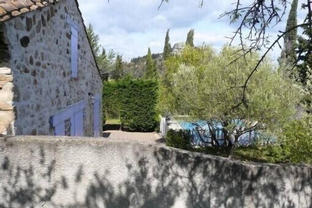 Photo of Outdoor in Montseret