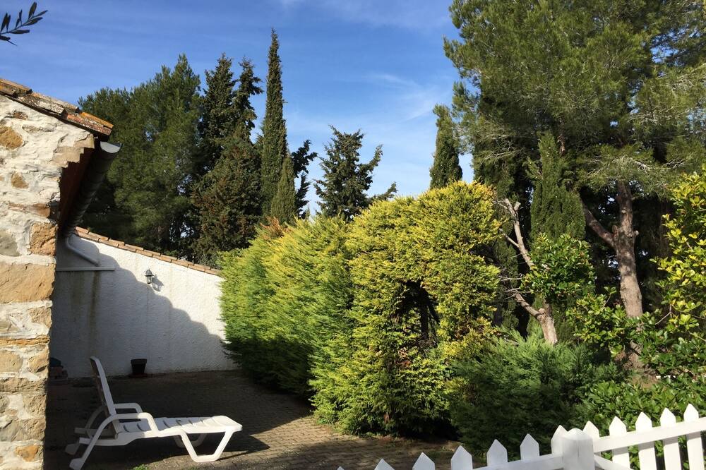 Photo of Outdoor in Montseret
