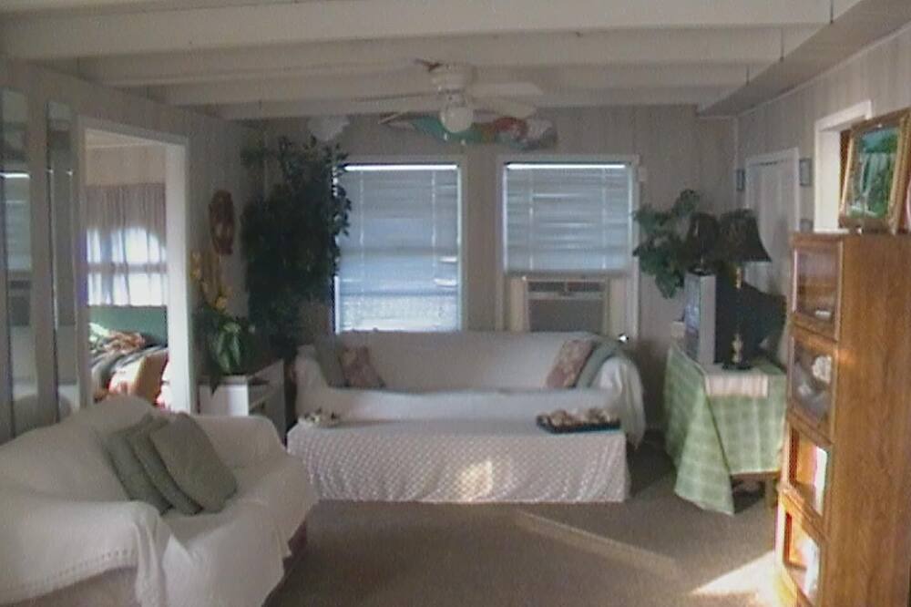Photo of Livingroom in Surfside Beach
