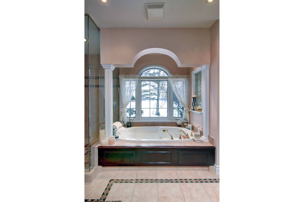 Photo of Bathroom in Louth