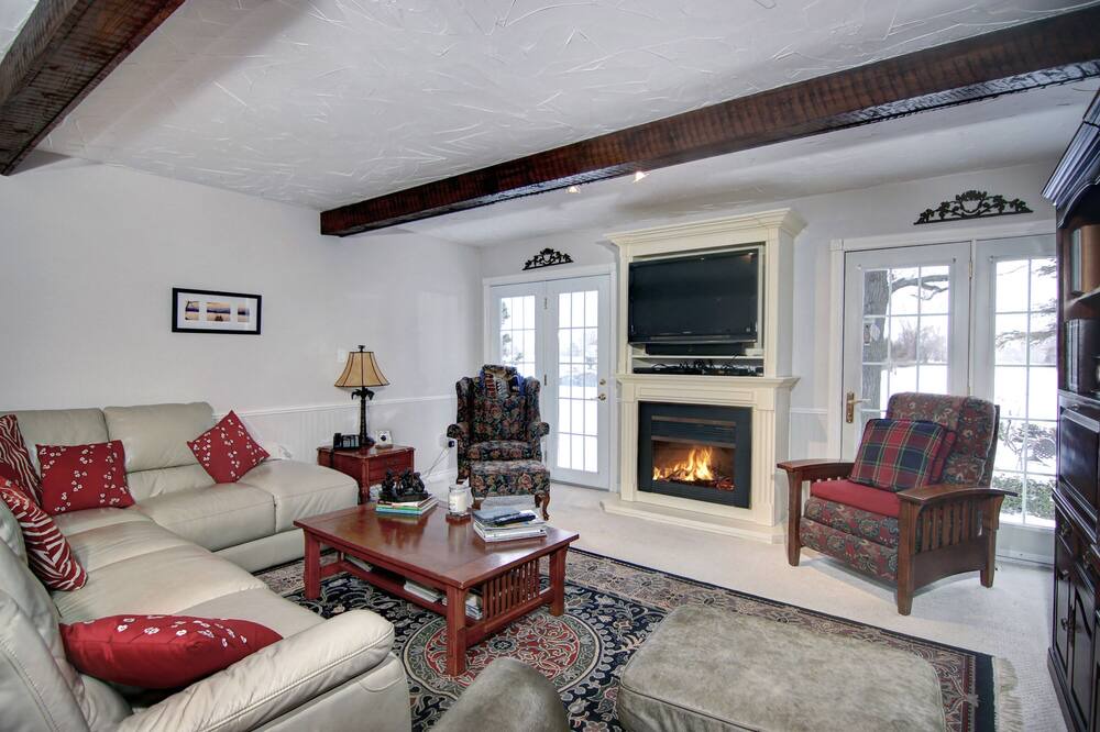 Photo of Livingroom in Louth