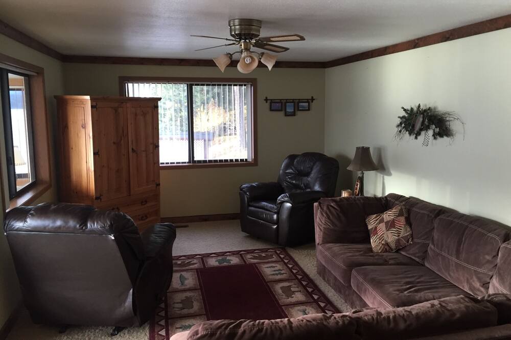 Photo of Livingroom in Bonner County