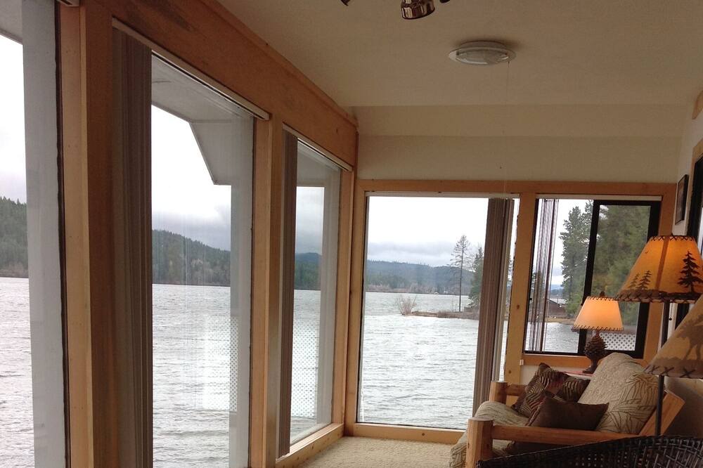 Photo of Livingroom in Bonner County