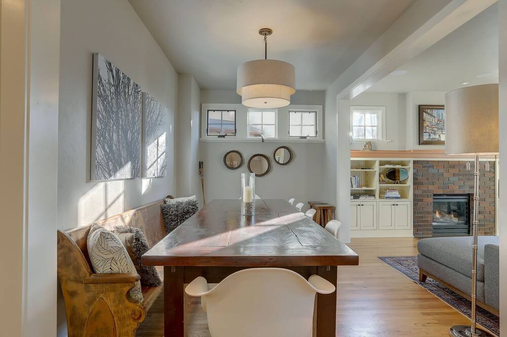 Photo of Livingroom in River Terrace