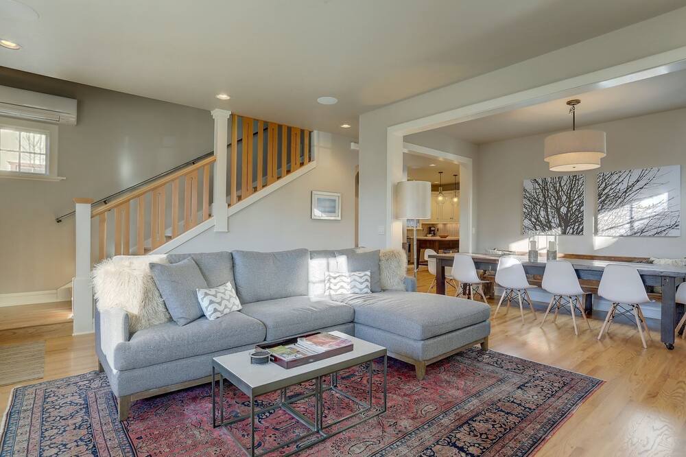 Photo of Livingroom in River Terrace