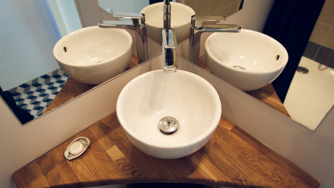 Photo of Bathroom in Colombier - Champ de Mars