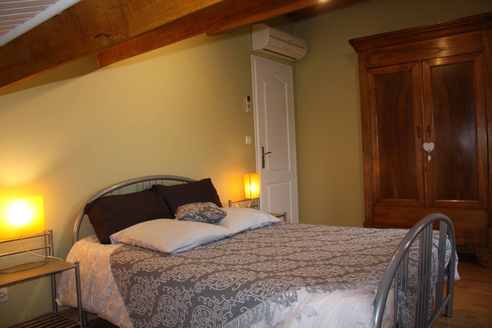 Photo of Bedroom in Lafrancaise