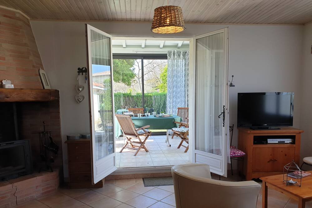 Photo of Livingroom in Lafrancaise