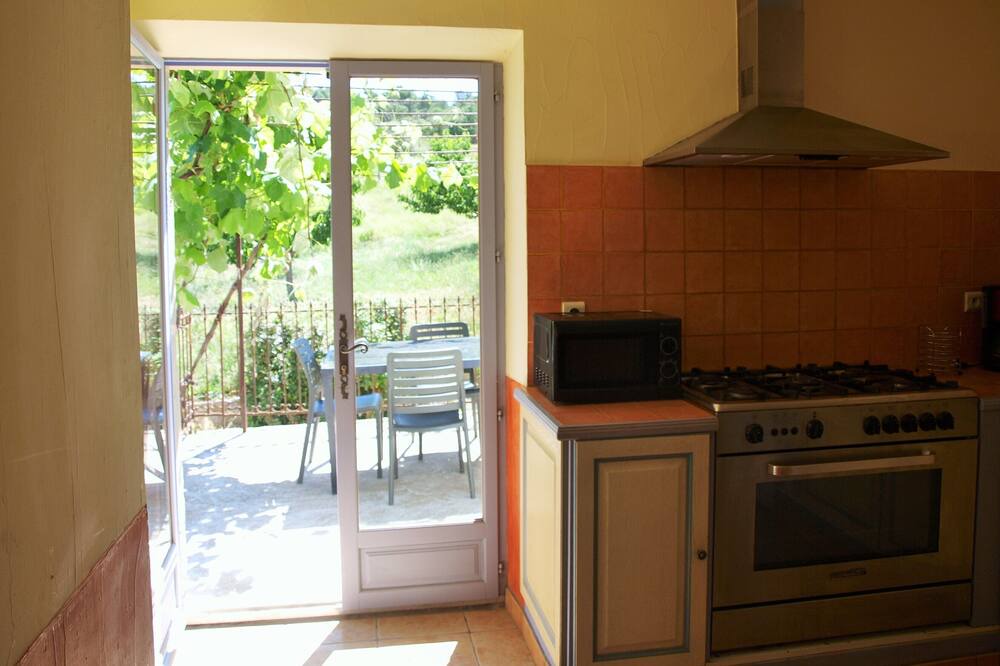 Photo of Kitchen in Paraza