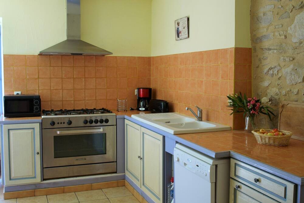 Photo of Kitchen in Paraza