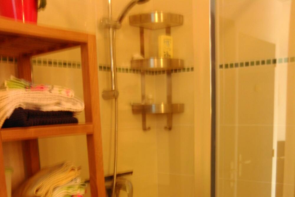 Photo of Bathroom in La Ville-es-Nonais